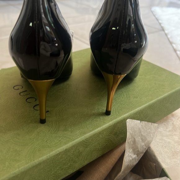 GUCCI brand new!!! Patent pump. - Picture 9 of 10